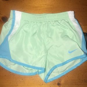 Nike girls shorts 3T